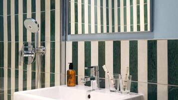 Single Room | Bathroom