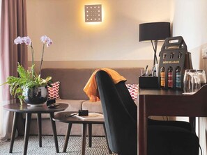 Suite, 1 King Bed, Terrace, Sea View (with Single Sofabed) | Minibar, in-room safe, desk, iron/ironing board - Best Western Plus La Corniche (Toulon)