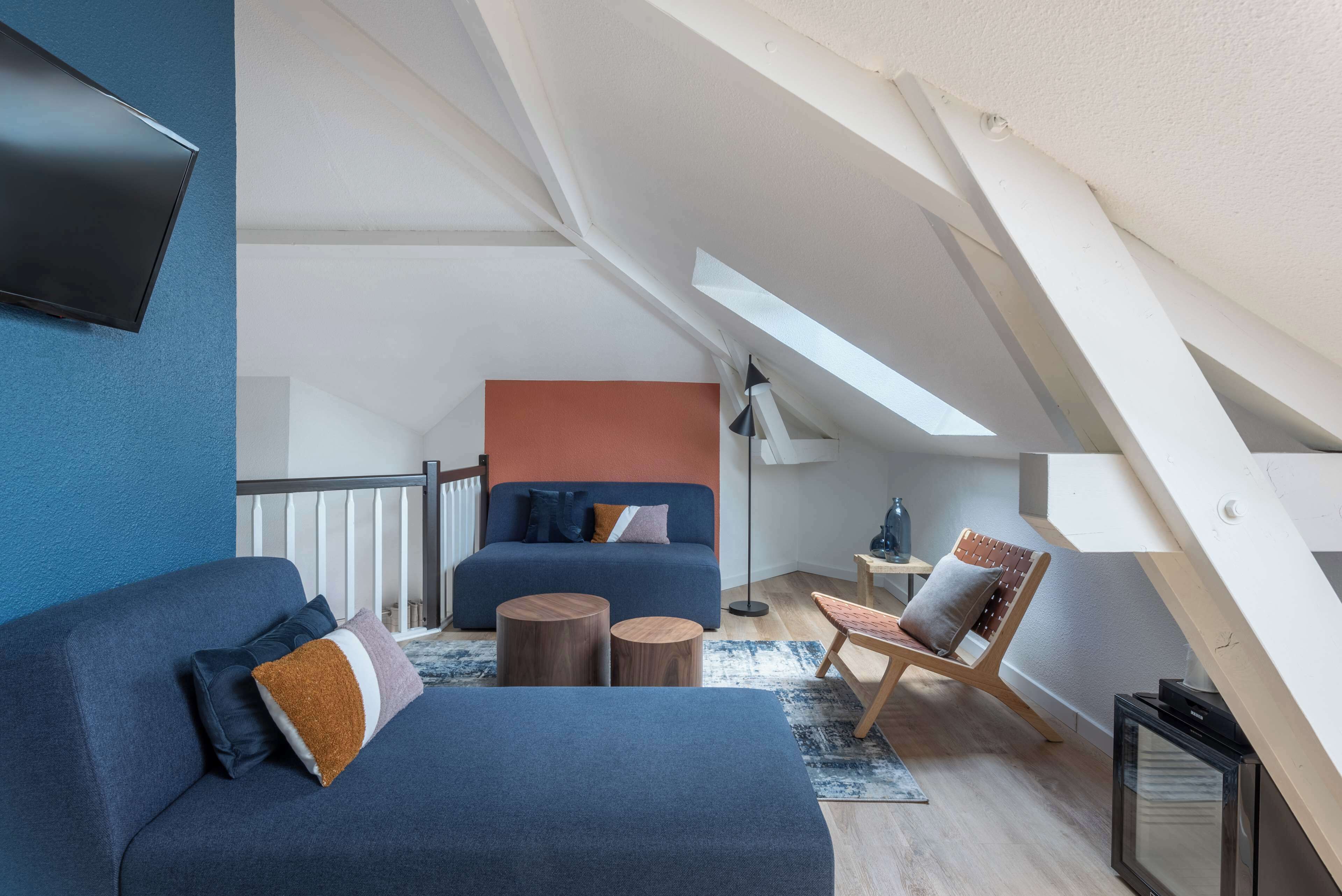 superior suite, 1 king bed, non smoking | premium bedding, desk, soundproofing, free cots/infant beds