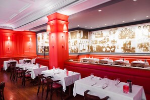 Lunch and dinner served, French cuisine