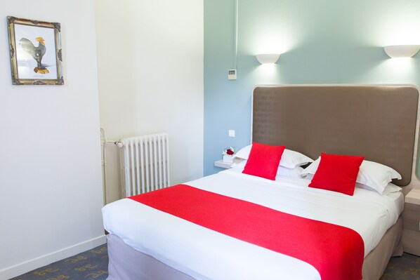 In-room safe, desk, laptop workspace, soundproofing