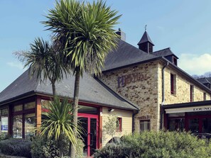 Bar (on property) - Mercure Dinan Port Le Jerzual (Lanvallay)