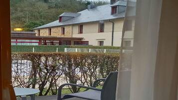 Coffres-forts dans les chambres, bureau, chambres insonorisées