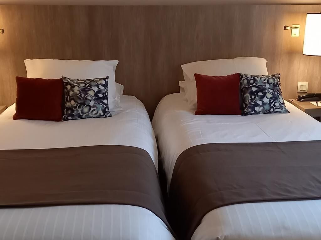 Superior Room, 2 Twin Beds | In-room safe, desk, soundproofing, iron/ironing board