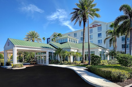 Exterior. Hilton Garden Inn Ft Myers