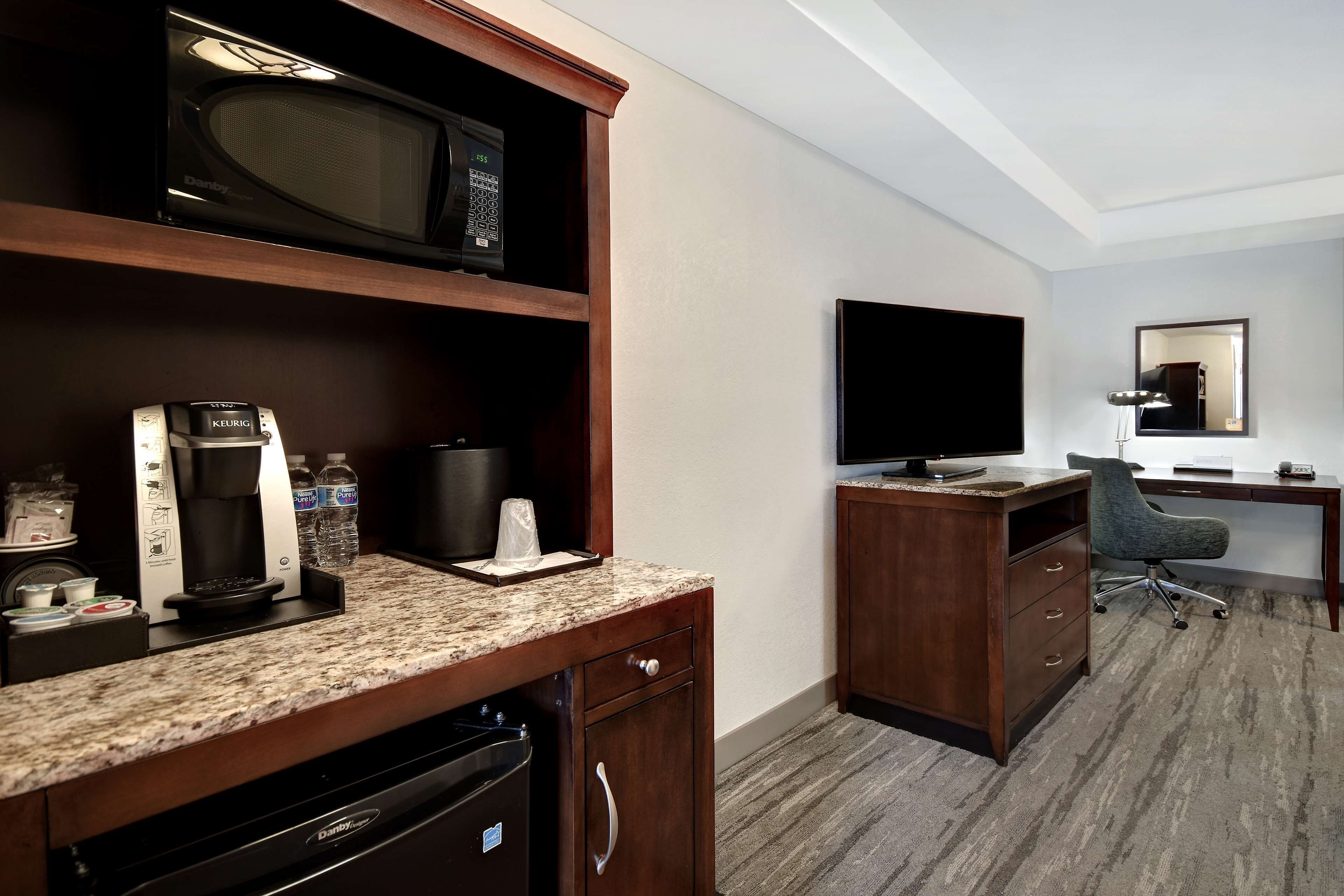 1 bedroom mini suite, 1 king bed and sofa bed | egyptian cotton sheets, premium bedding, in-room safe, desk