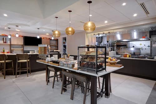 Daily cooked-to-order breakfast for a fee