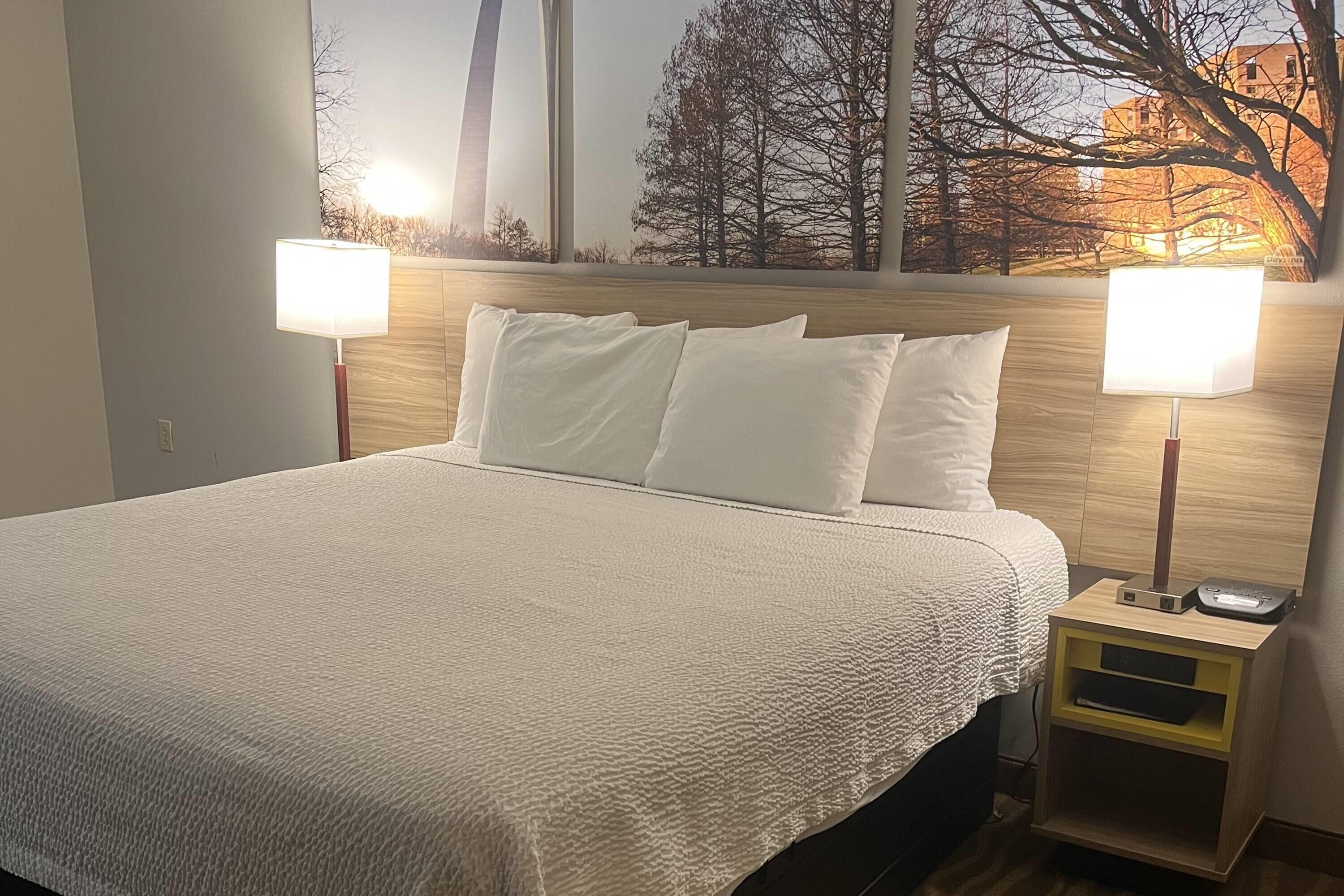 Ropa de cama de alta calidad y escritorio 