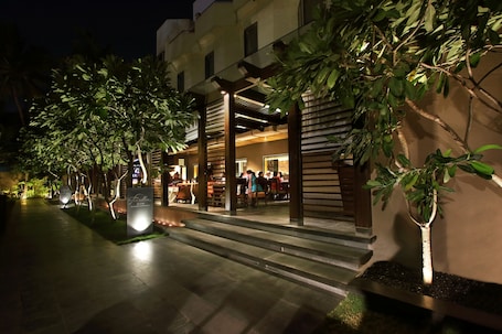Front of property – evening/night. Hotel Express Residency