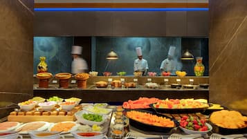Café da manhã com buffet todos os dias (INR 750 por pessoa)
