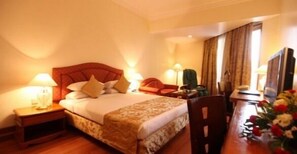 Suite, 1 King Bed | Egyptian cotton sheets, premium bedding, down comforters - The Capitol (Bengaluru)