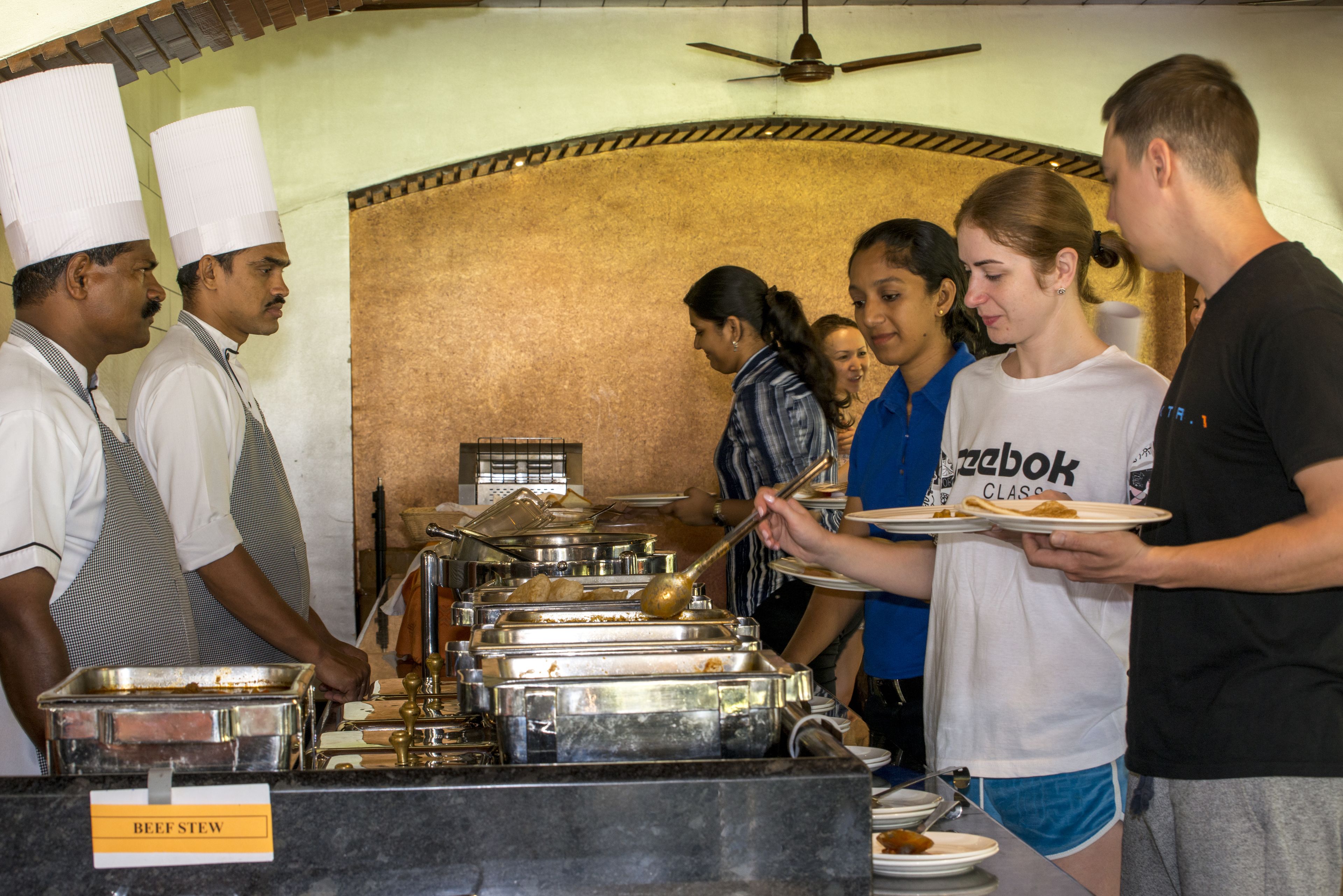 2 restaurants, breakfast, lunch, dinner served; international cuisine