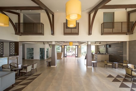 Lobby. Nanu Beach Resort and Spa