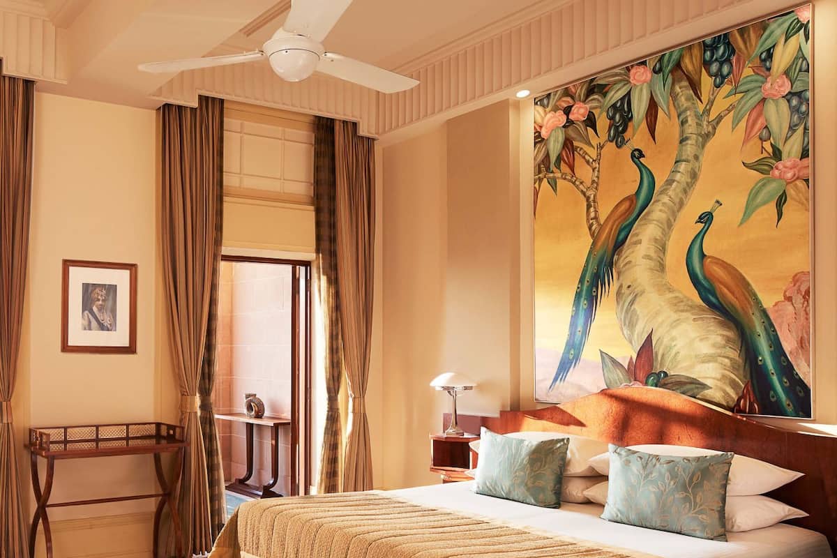 premium bedding, minibar, in-room safe, individually decorated