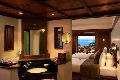 Premier Room, Sea View | Minibar, in-room safe, desk, laptop workspace