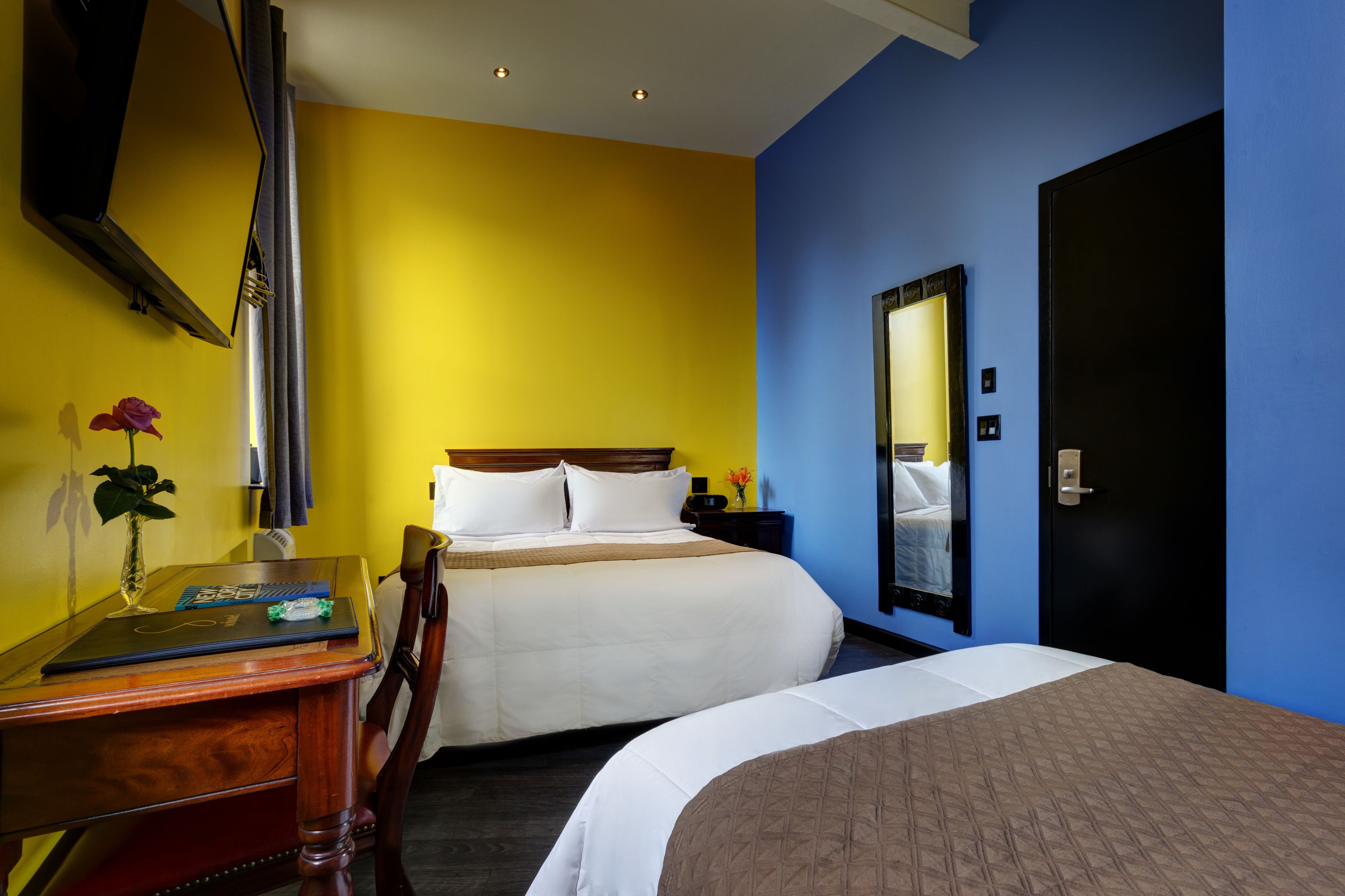 egyptian cotton sheets, premium bedding, in-room safe