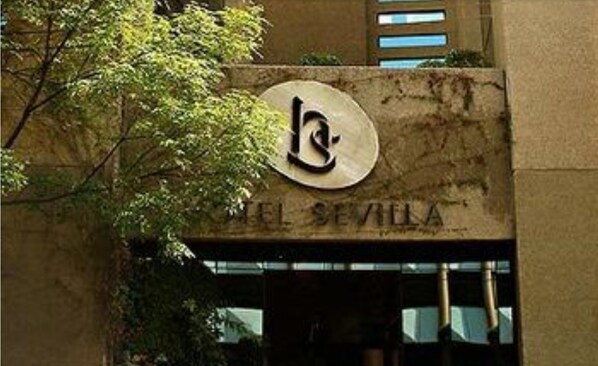 Front of property - Hotel Sevilla (Mexico City)