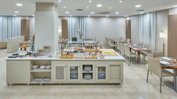 Daily buffet breakfast for a fee