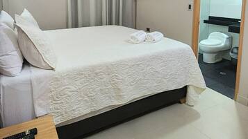 Standard Double Room, 1 Double Bed | Hypo-allergenic bedding, in-room safe, desk, free WiFi