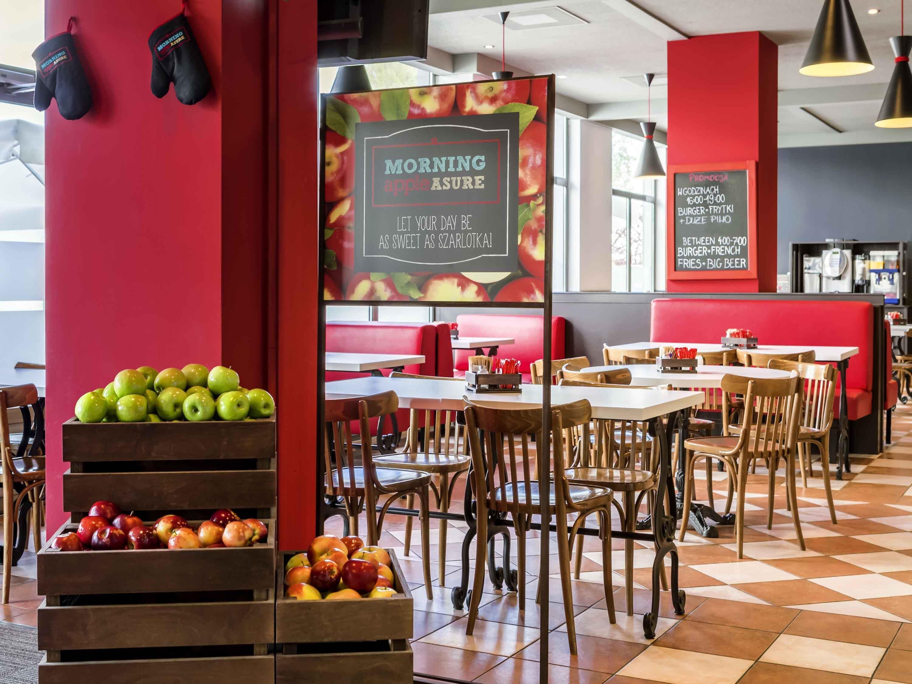 Petit déjeuner buffet (55 PLN par personne)