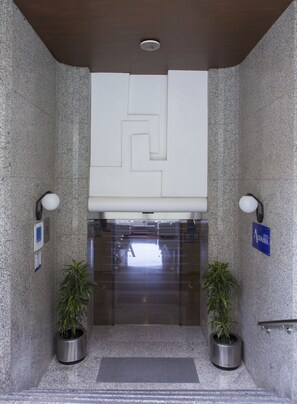 Front of property - Hotel Albahia (Alicante)