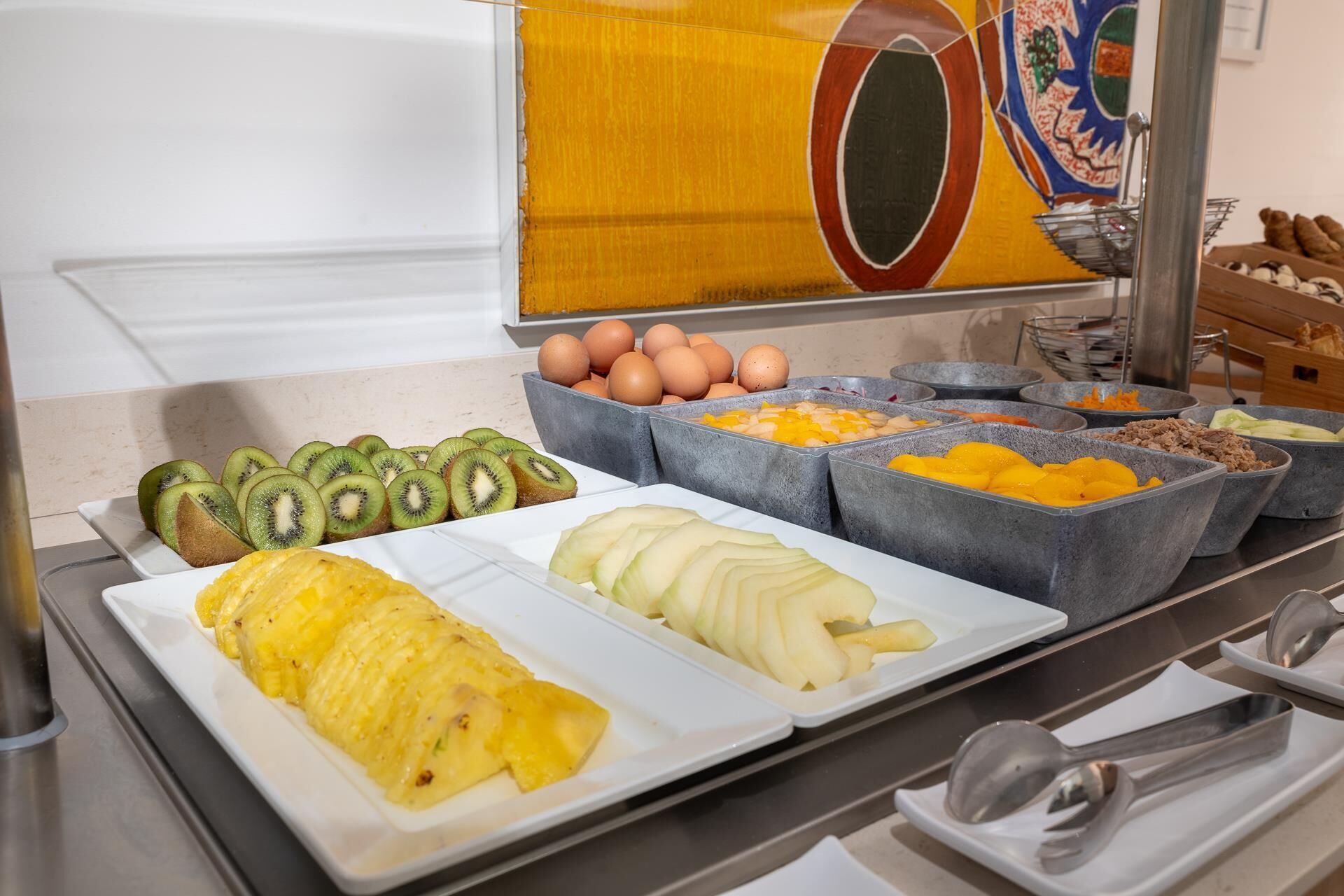 Desayuno buffet (EUR 9.5 por persona) 