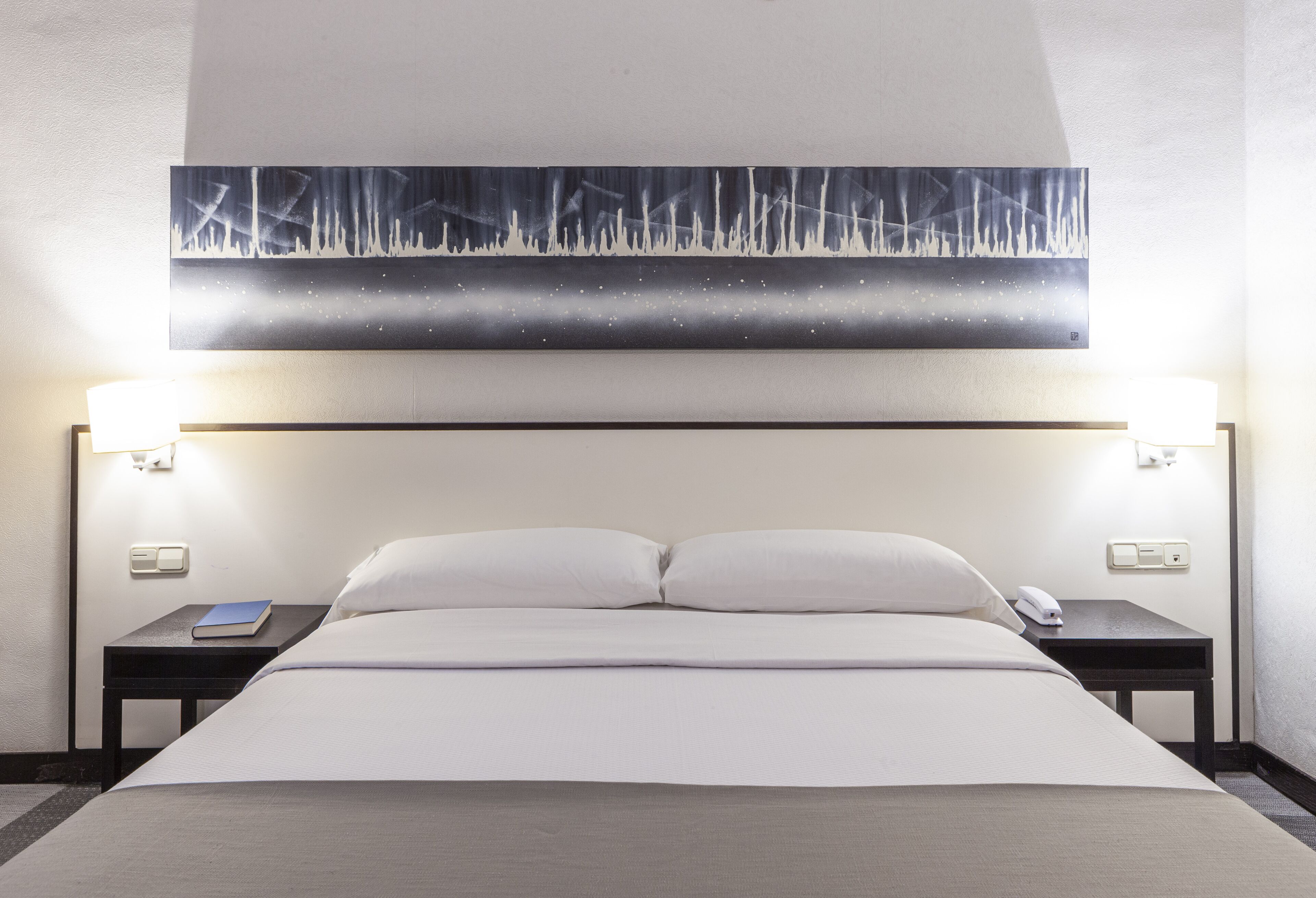 comfort double room | 1 bedroom, in-room safe, individually decorated, individually furnished