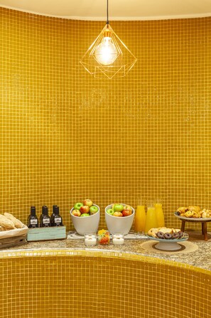 Buffet breakfast for a fee on weekends
