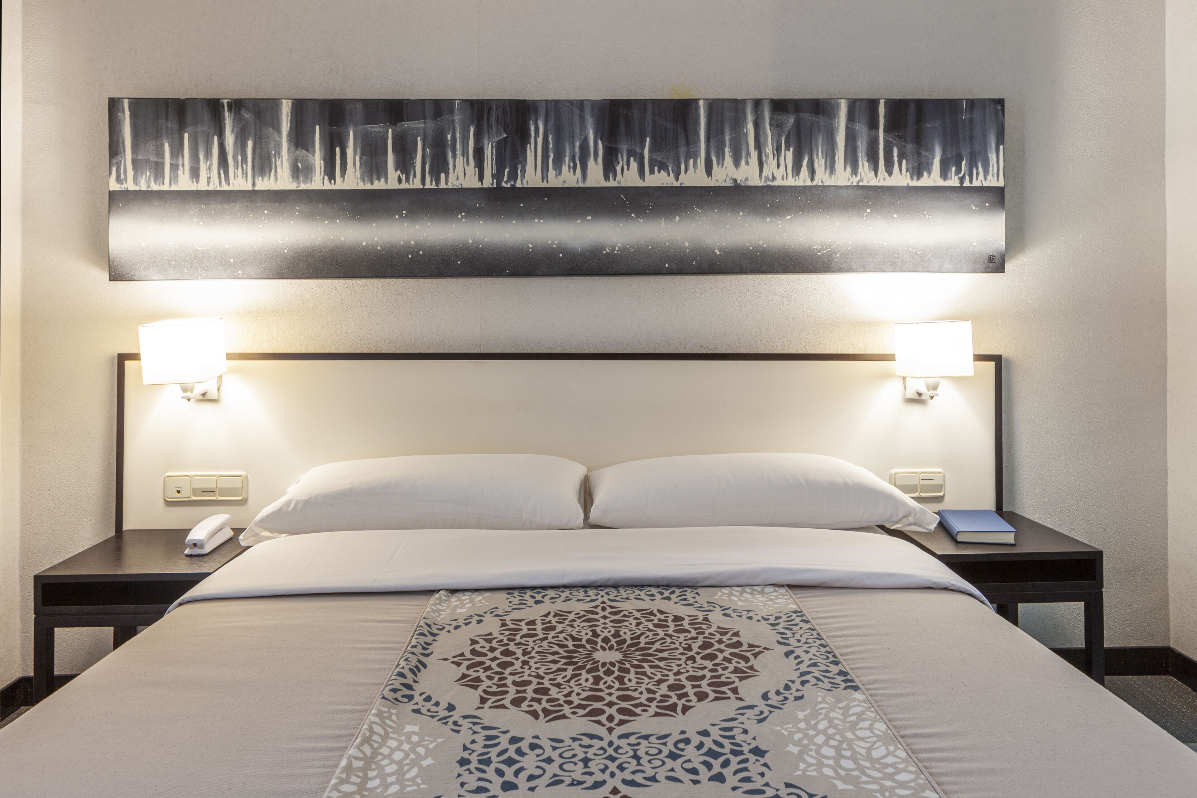 comfort double room | 1 bedroom, in-room safe, individually decorated, individually furnished