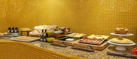 Daily buffet breakfast (EUR 13 per person)