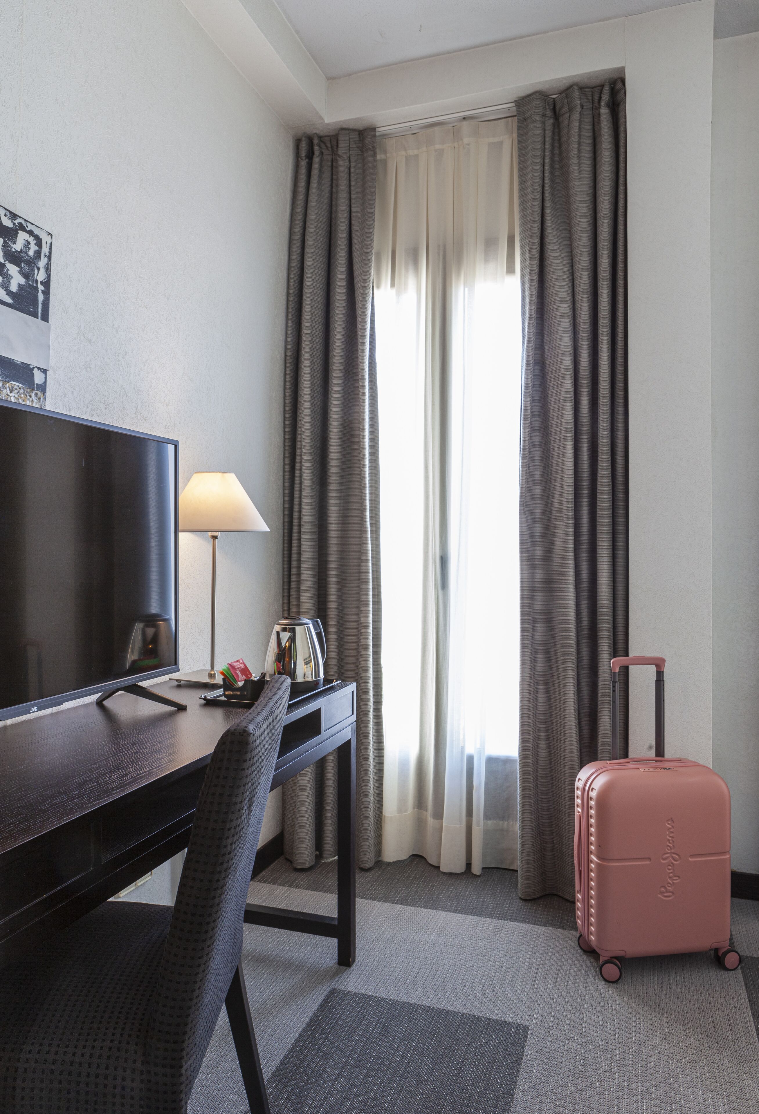 superior double or twin room | 1 bedroom, in-room safe, individually decorated, individually furnished