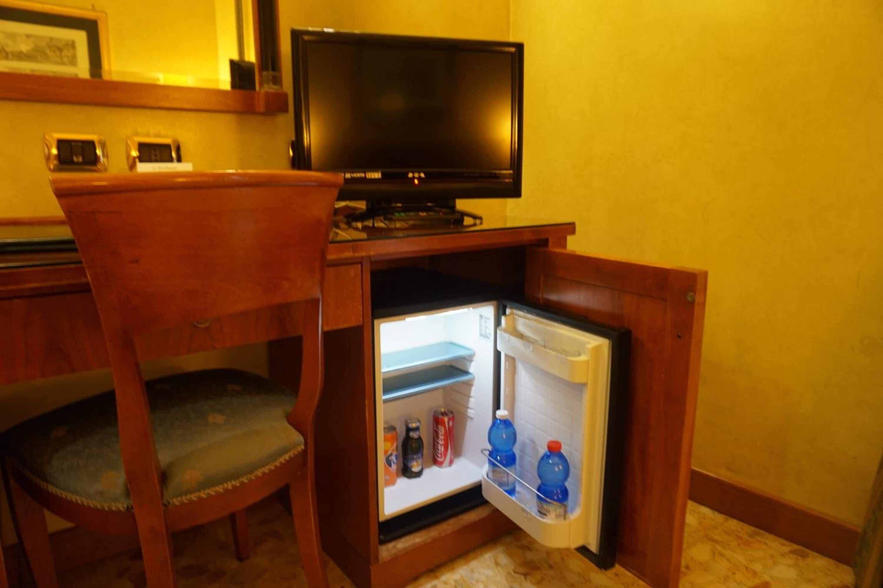 1 bedroom, in-room safe, desk, blackout curtains