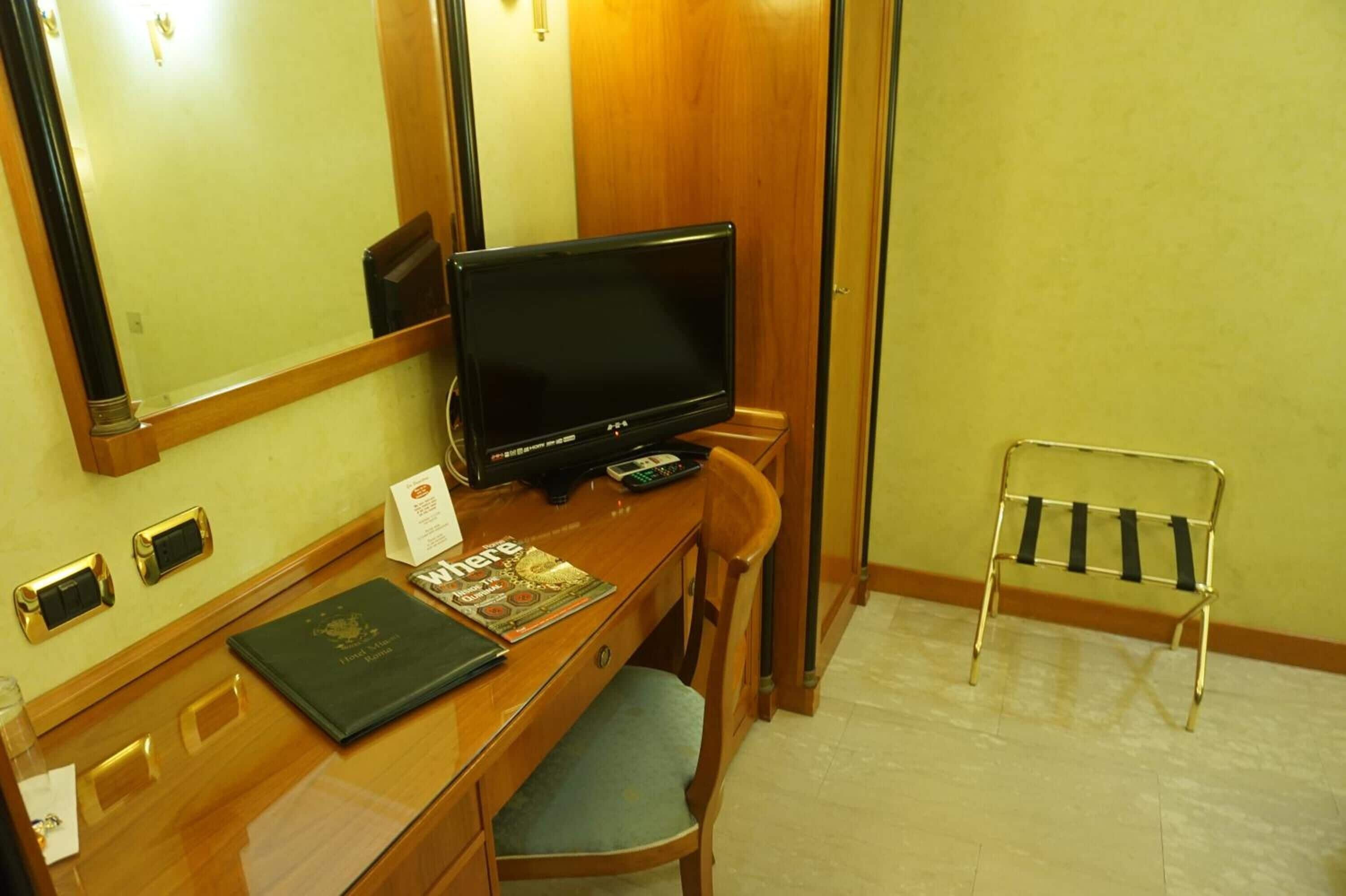 1 bedroom, in-room safe, desk, blackout curtains