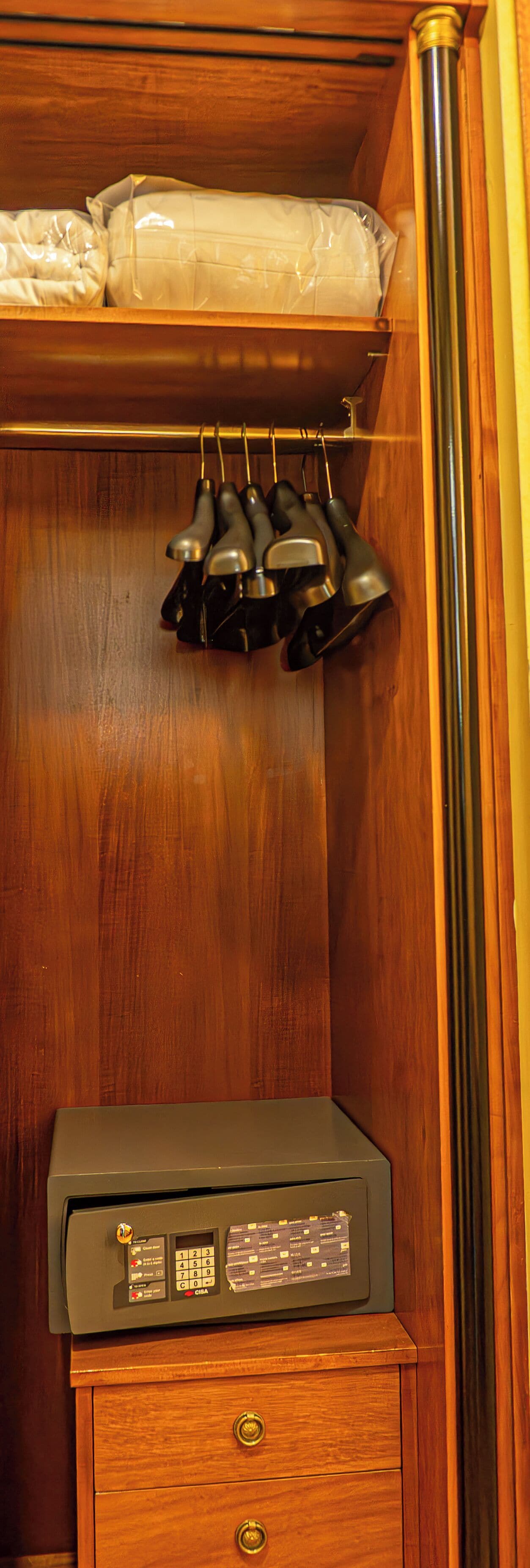 double room single use | 1 bedroom, in-room safe, desk, blackout curtains