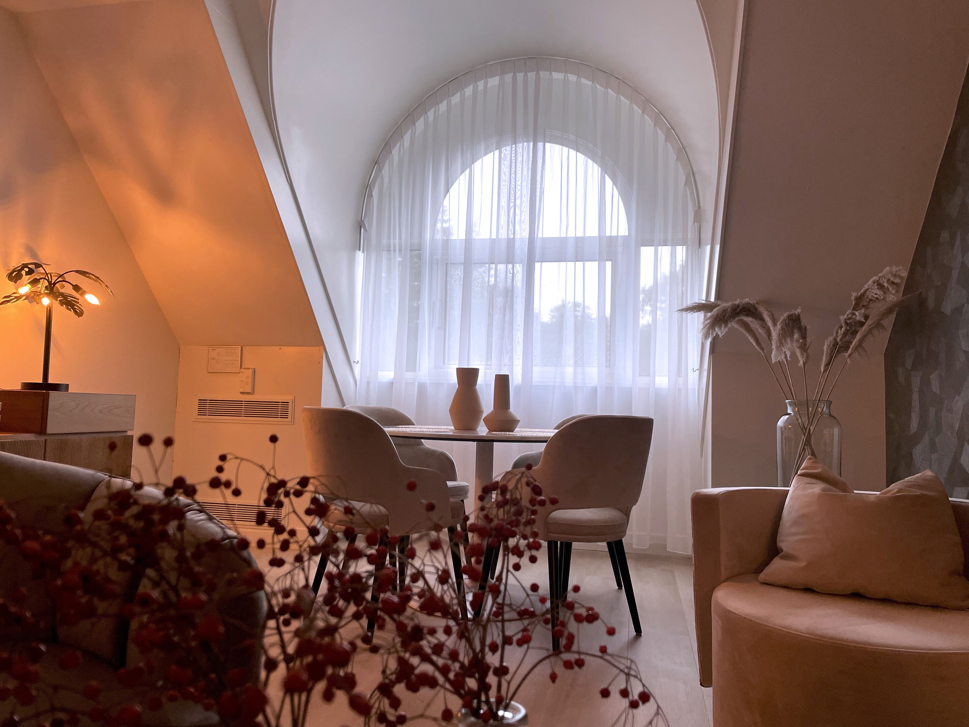 suite | 1 bedroom, down duvets, in-room safe, desk