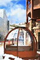 3 restaurants, lunch, dinner served; American cuisine