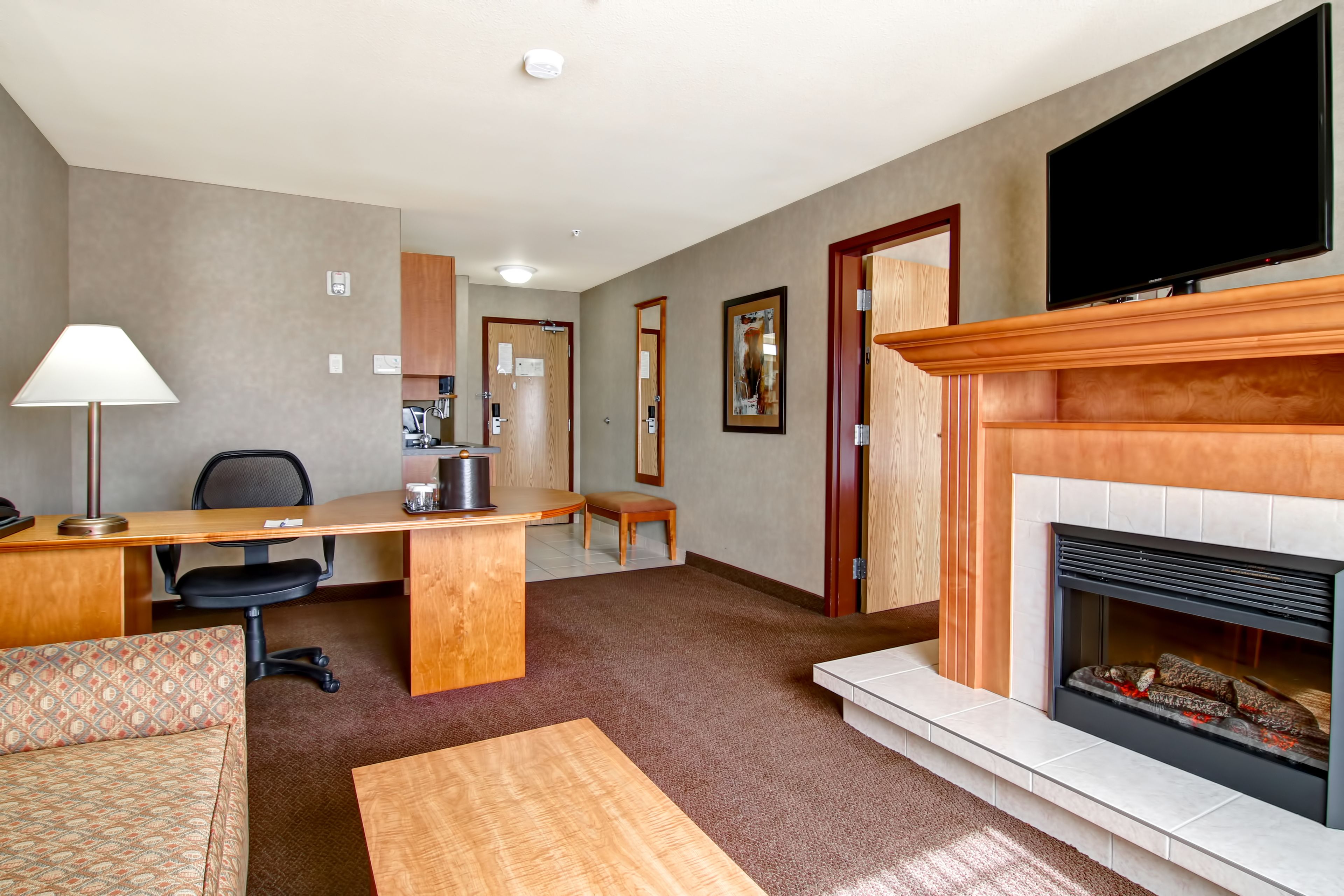 room, 1 bedroom (separate bedroom) | 1 bedroom, desk, iron/ironing board, free wifi