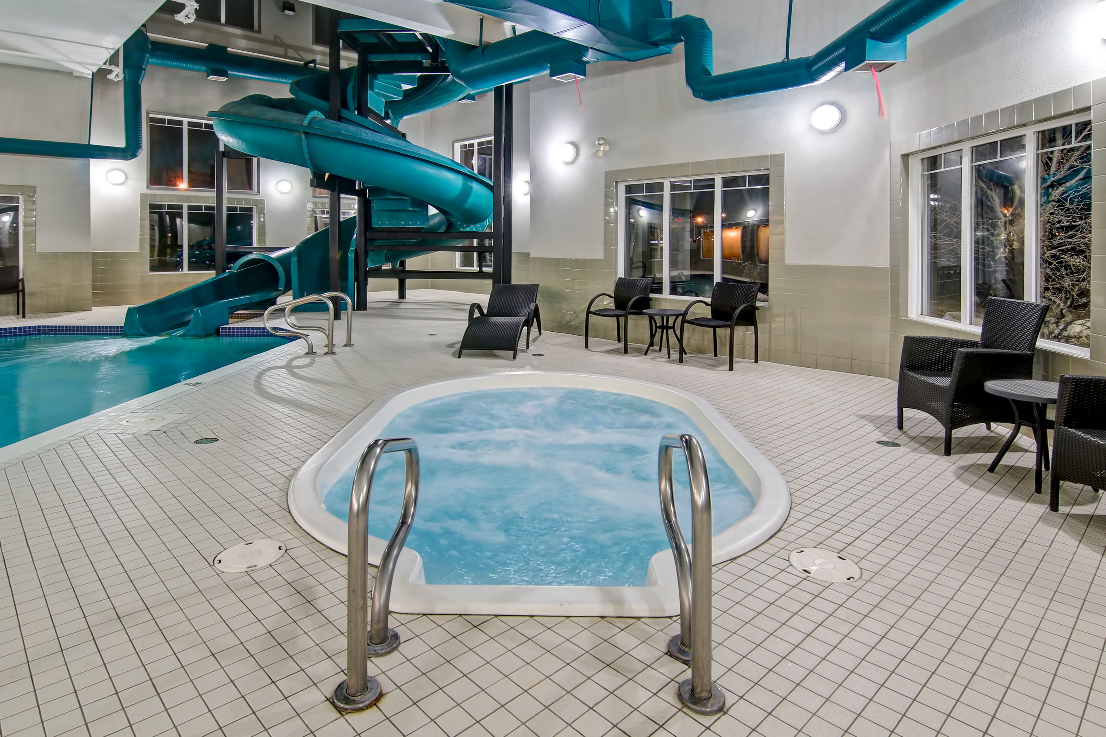 indoor pool, pool loungers