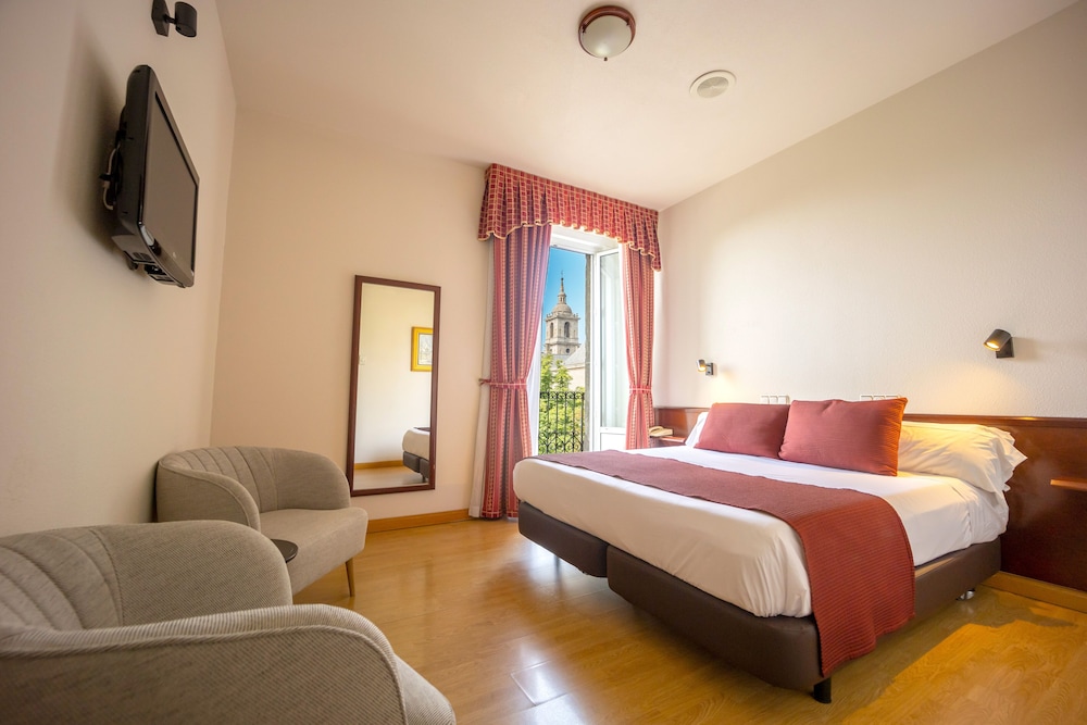 Hotel Florida - San Lorenzo de El Escorial by null