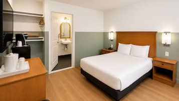 Desk, iron/ironing board, free WiFi, bed sheets