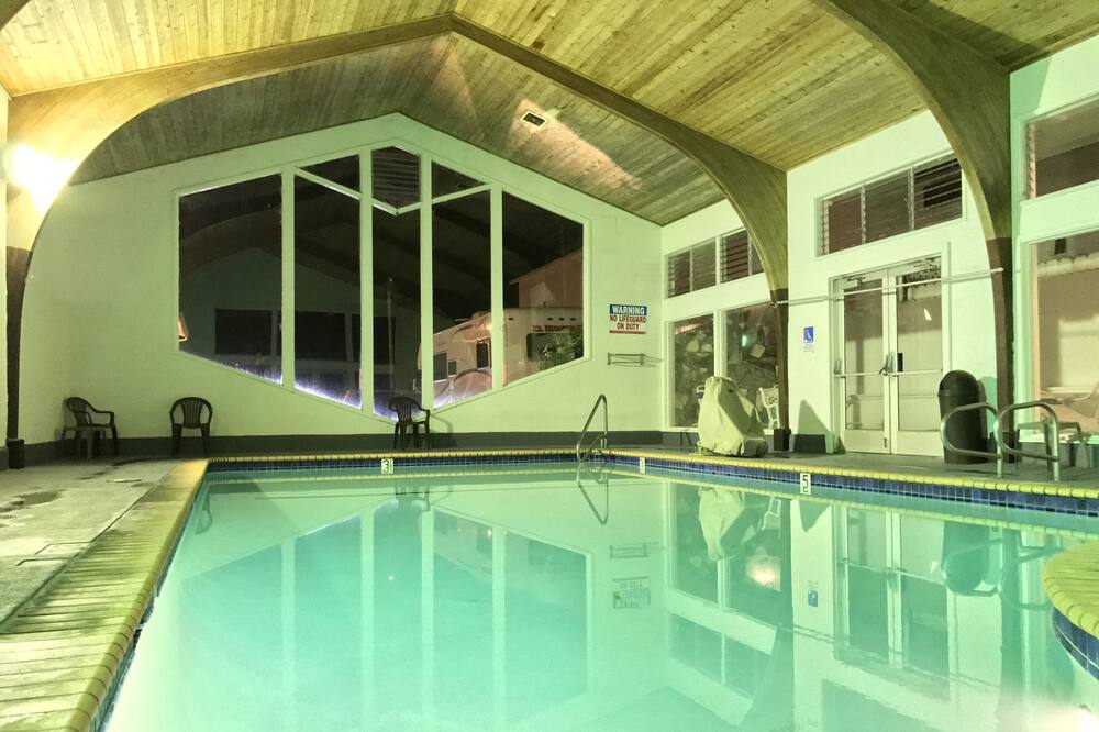 Stargazer Inn and Suites