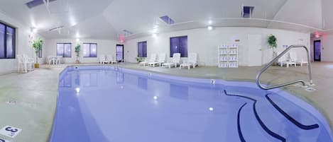 Indoor pool, pool loungers