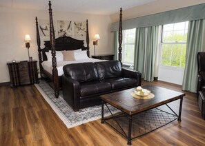 Suite exécutive, 1 très grand lit et 1 canapé-lit | 1 chambre, literie de qualité, décor unique, ameublement unique