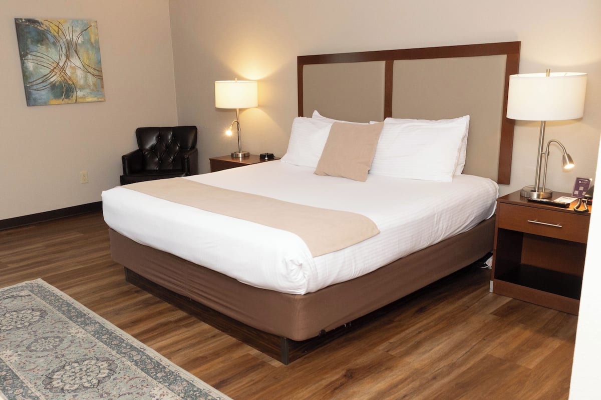 1 bedroom, premium bedding, individually decorated