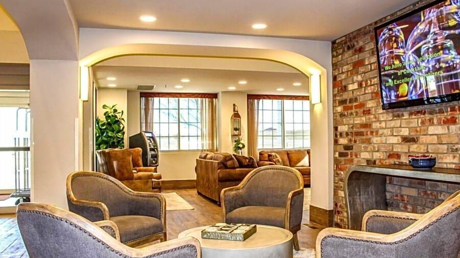 Lucille's Hotel, Restaurant, & Bar