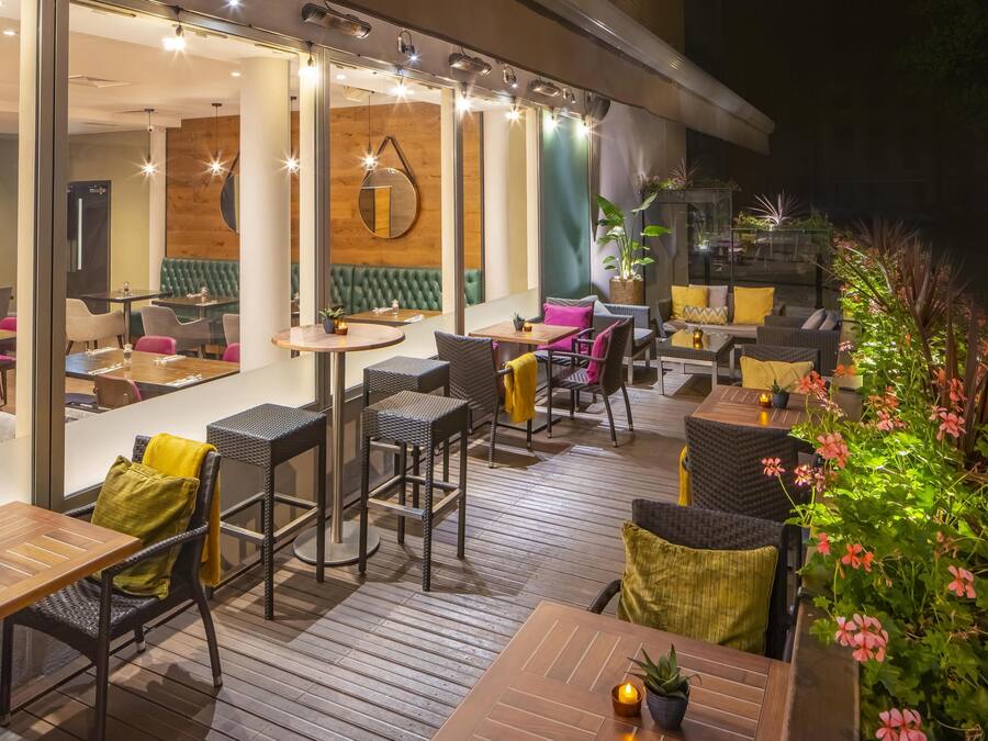 Frokost, lunsj og middag serveres, internasjonale retter