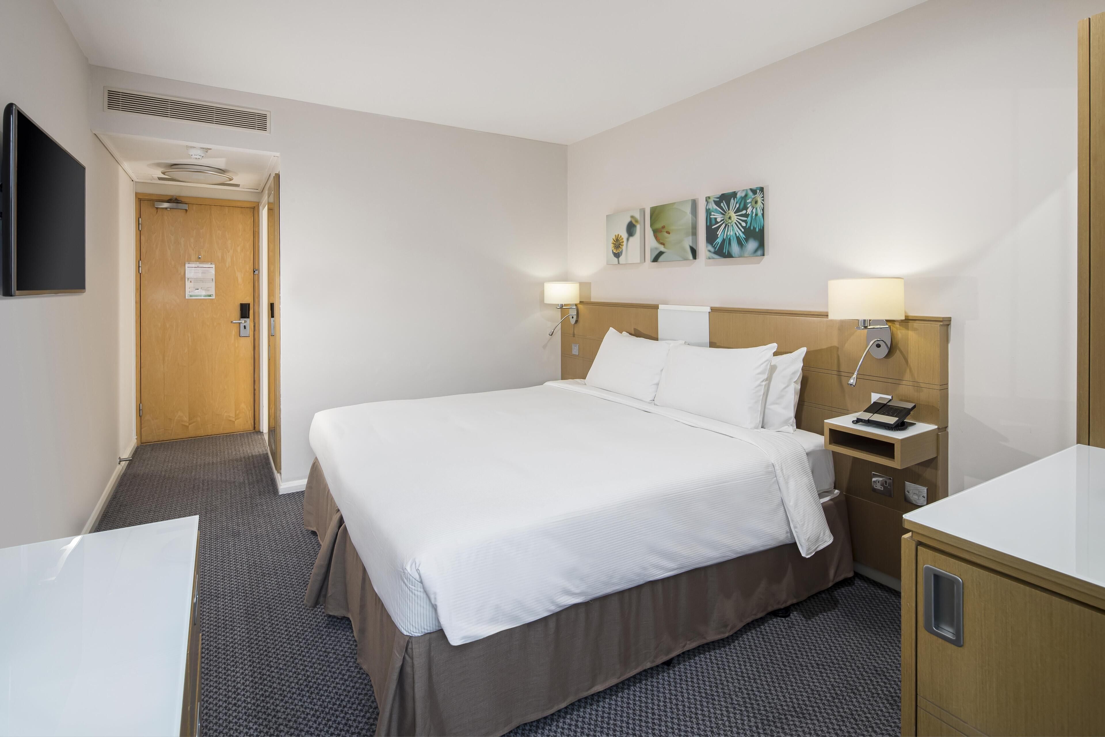 Photo - Hilton Garden Inn Bristol City Centre