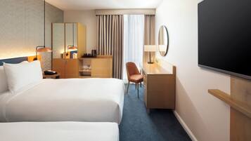 Hypo-allergenic bedding, in-room safe, desk, laptop workspace