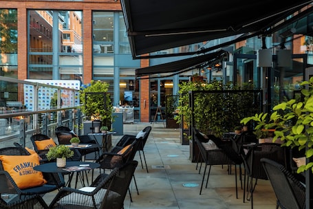 BBQ/picnic Area. Hilton Garden Inn Birmingham Brindley Place