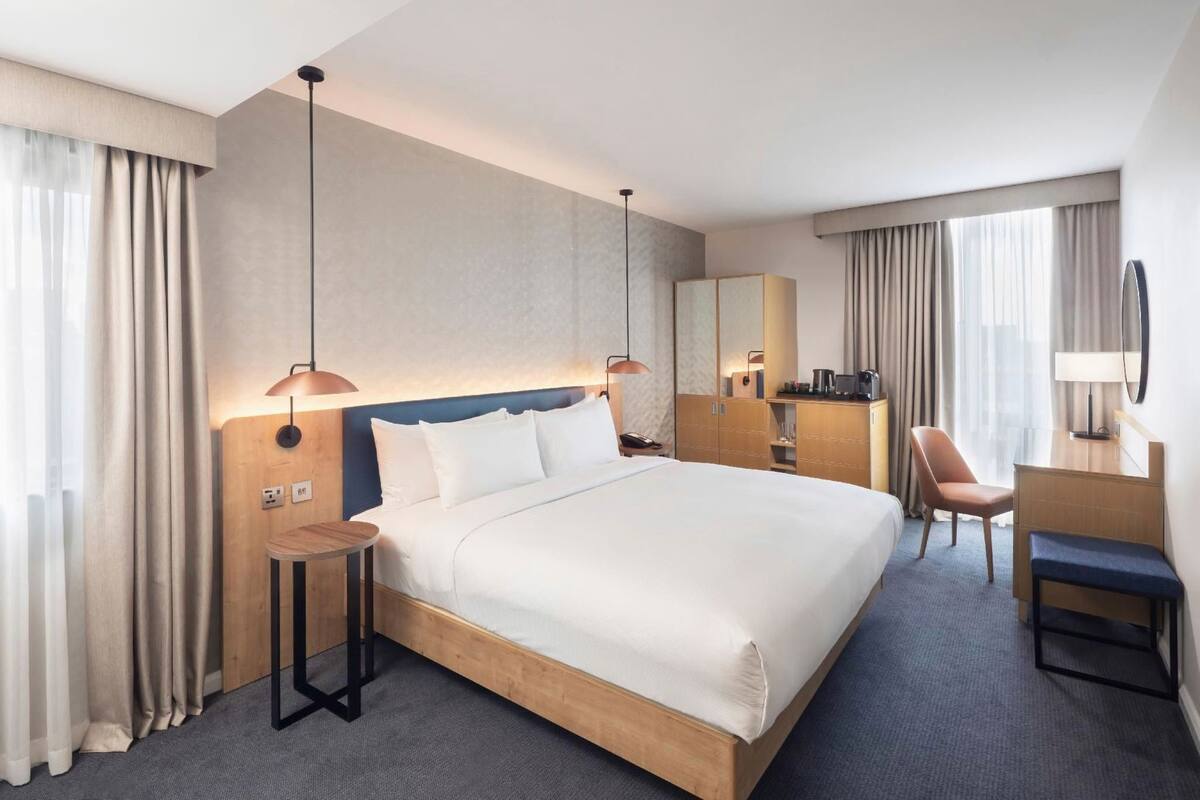 Premium bedding, pillowtop beds, in-room safe, desk